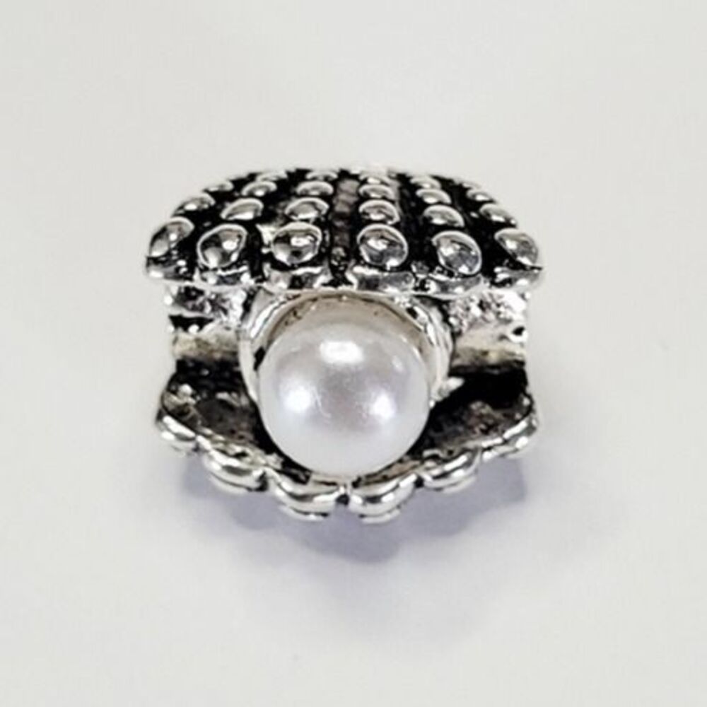 NWT Antiqued Tibetan Silver Clamshell Pearl Charm For Pandora Bracelet - Picture 1 of 4